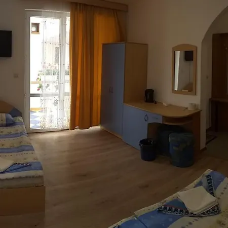 Apartman Primorsko Apartments Primorszko