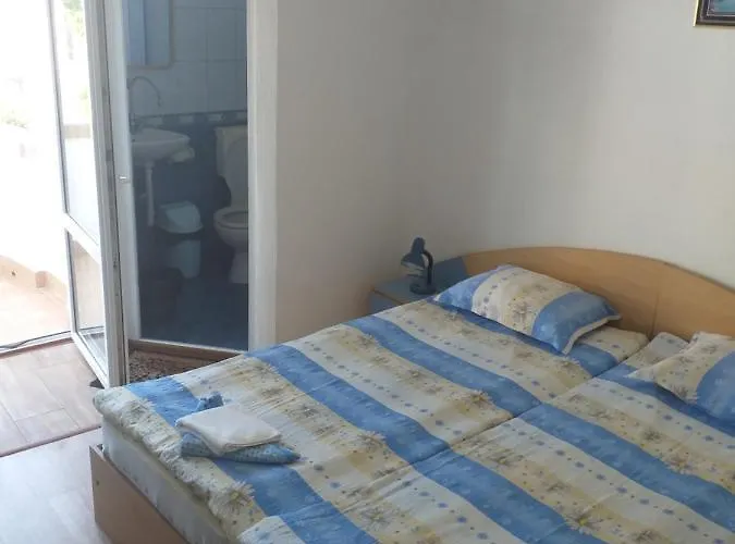 Apartman Primorsko Apartments *