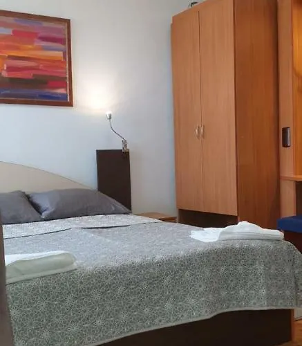 Apartman Primorsko Apartments *