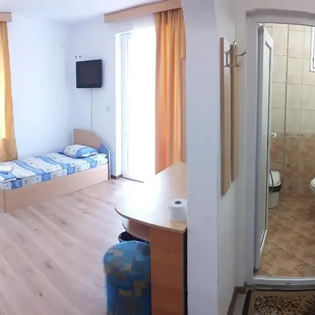 Primorsko Apartments * 普里莫尔斯科