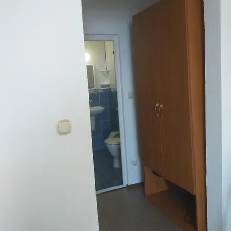 Primorsko Apartments * 普里莫尔斯科