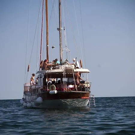 Primorsko Apartments 公寓