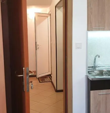 Primorsko Apartments * 普里莫尔斯科