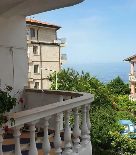 Primorsko Apartments *