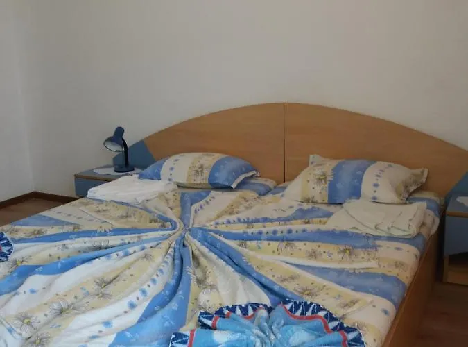 Primorsko Apartments *